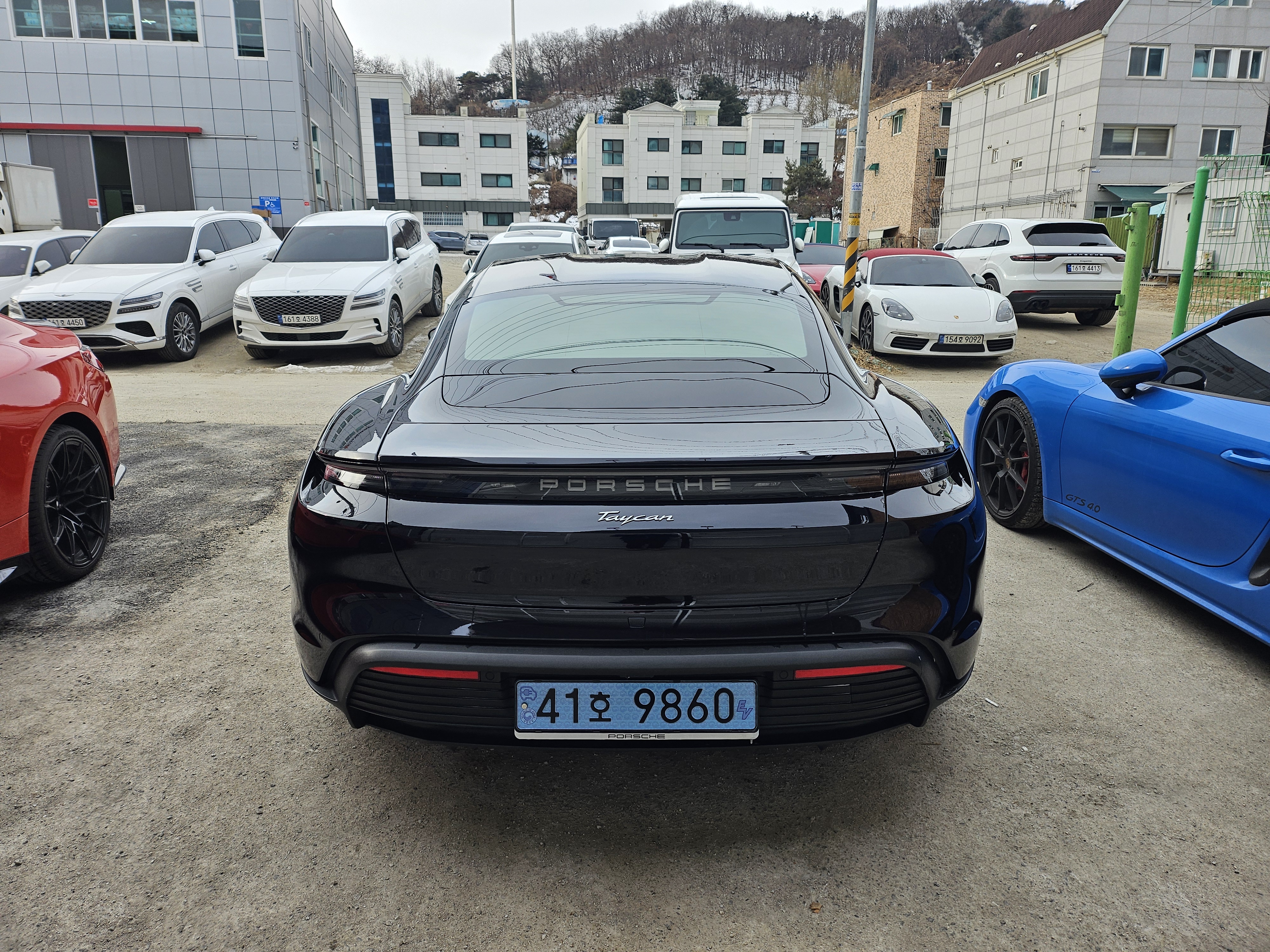 25년식 포르쉐 타이칸