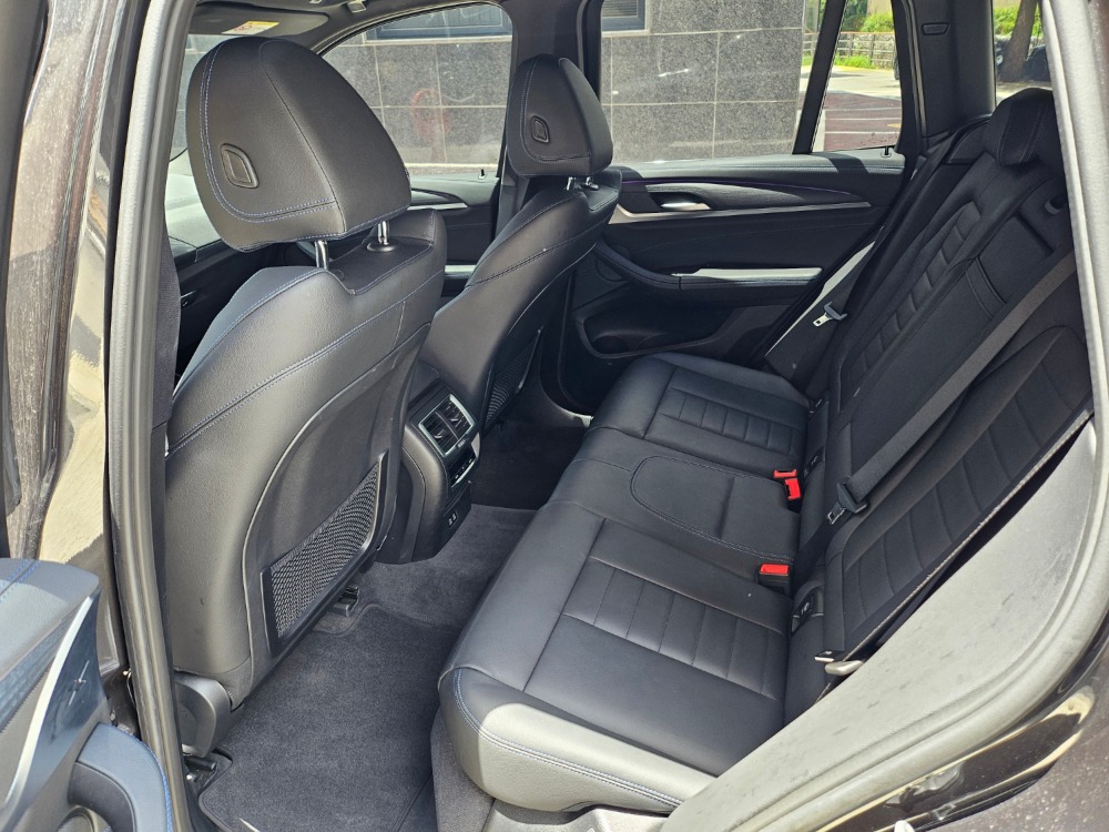 24년식 BMW IX3