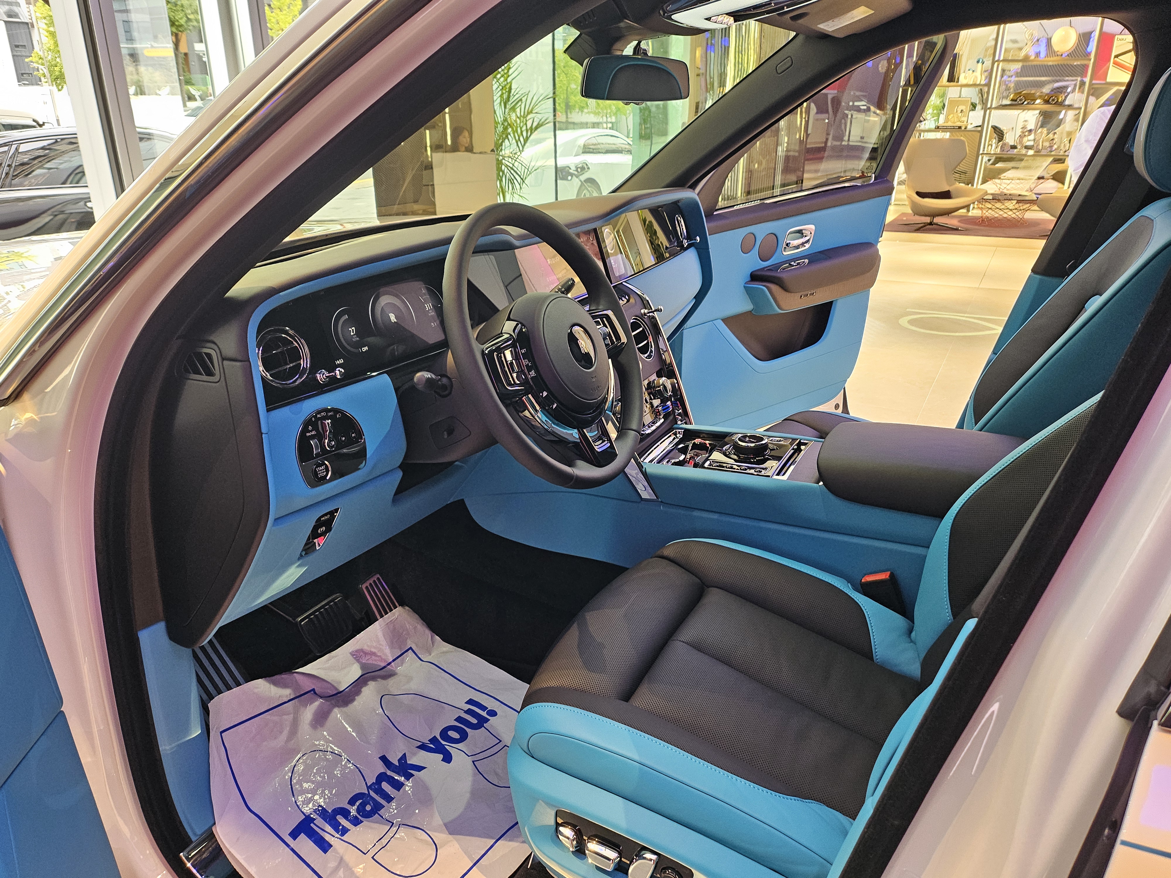 25년식 롤스로이스 컬리넌 시리즈2